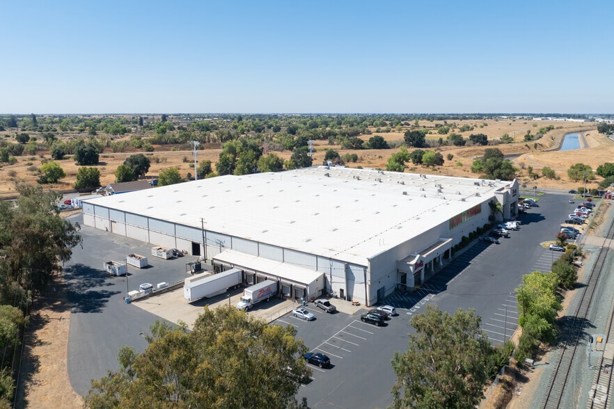 More Photos Of 11840 Folsom Blvd, Rancho Cordova Manufacturing For Sale