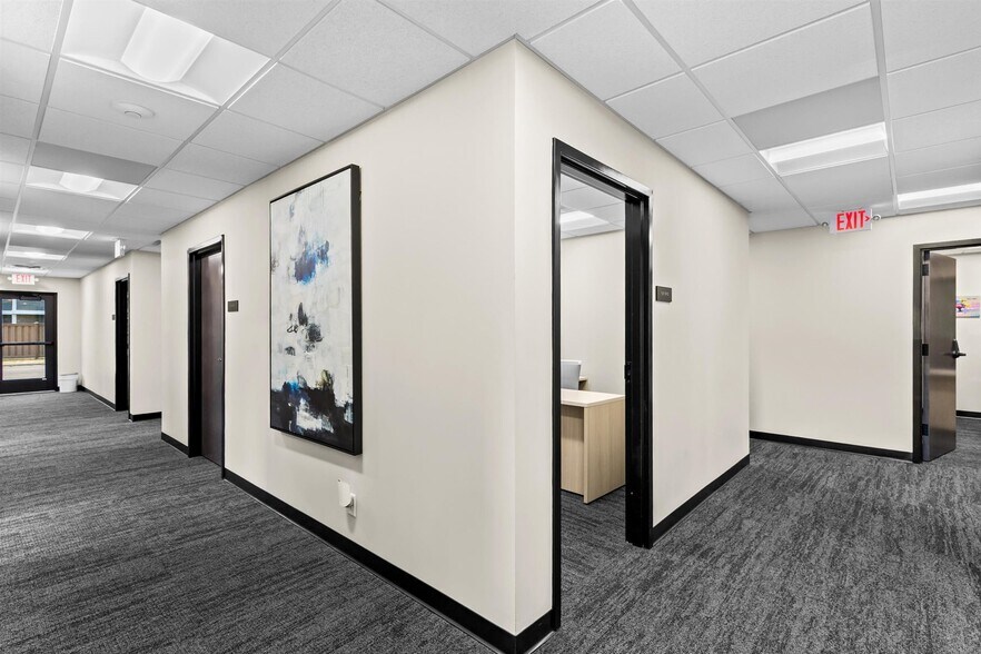 More Photos Of 2056 Woodlane Dr, Woodbury Medical For Sale