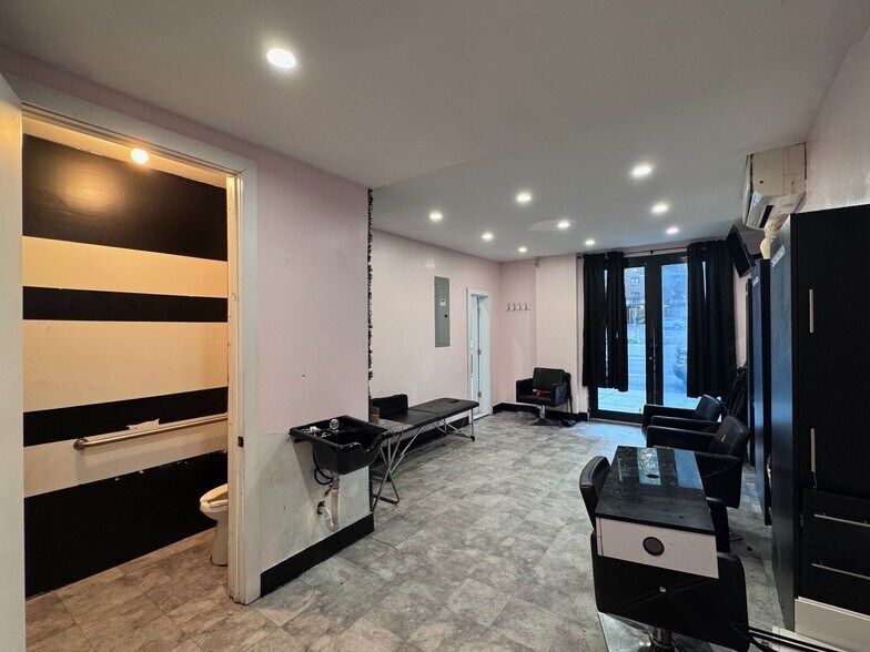 More Photos Of 263 Franklin Ave, Brooklyn Multifamily For Sale