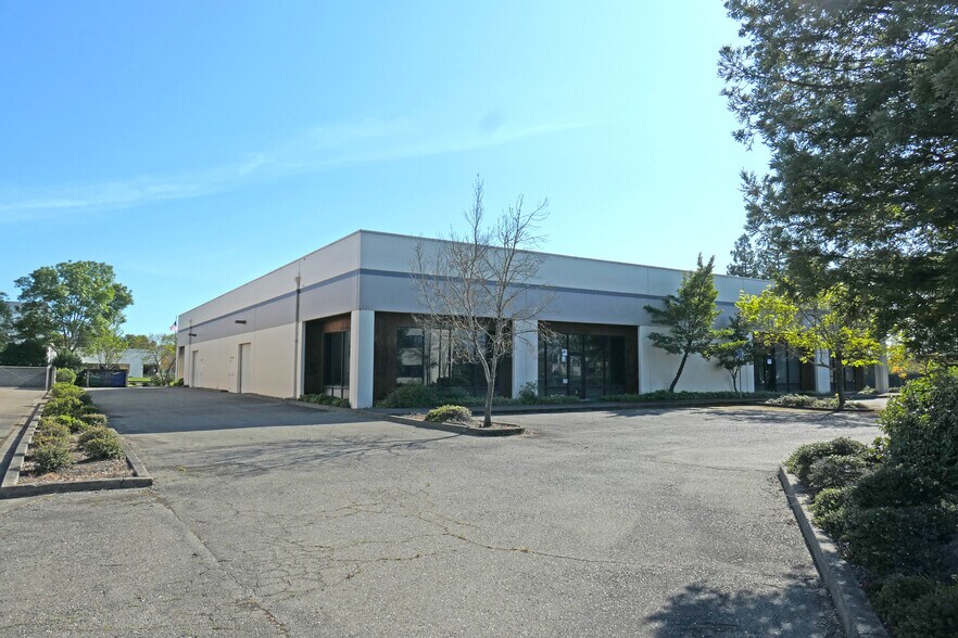 More Photos Of 3130 Regional Pky, Santa Rosa Manufacturing For Lease
