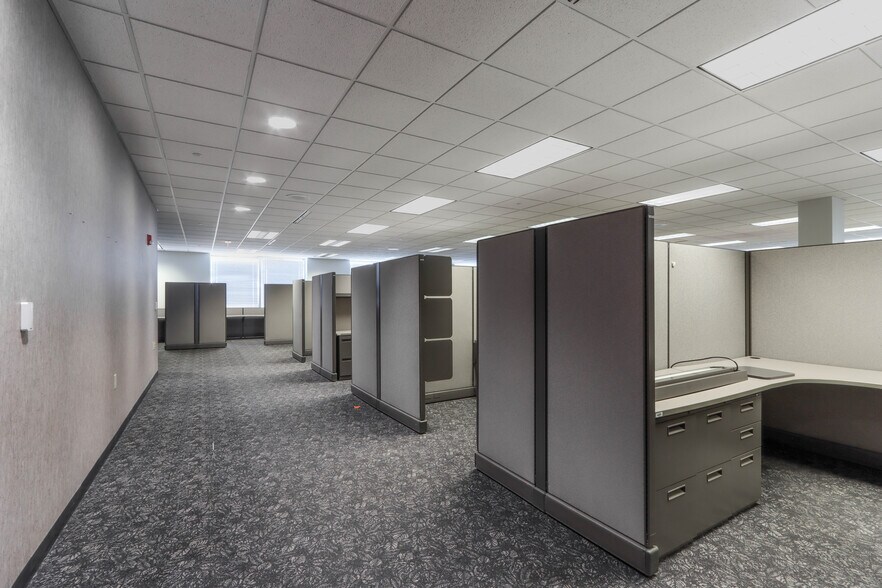 More Photos Of 11 Scott St, Wausau Office For Lease