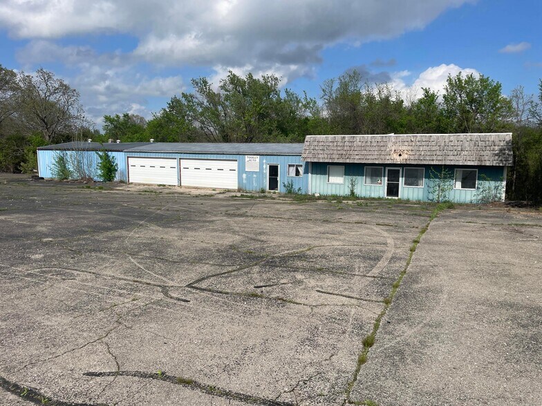 Primary Photo Of 4620 MO-5, Hartville Industrial For Sale