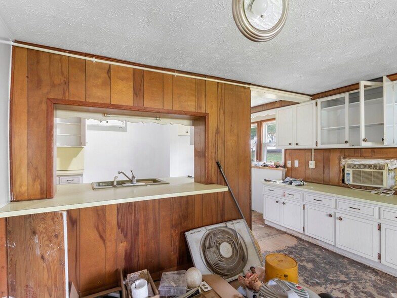 More Photos Of 505 E Main St, Burnsville Apartments For Sale