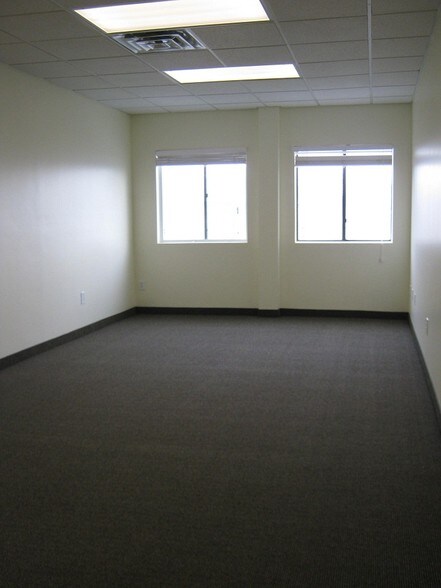 More Photos Of 378 Bergen Blvd, Fairview Medical For Lease