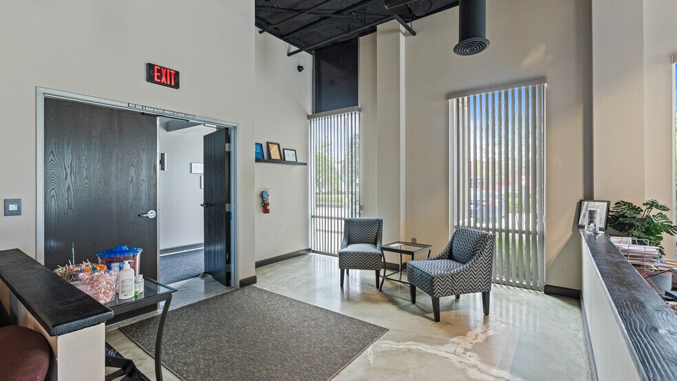 More Photos Of 1945 W 9th St, Upland Loft Creative Space For Lease