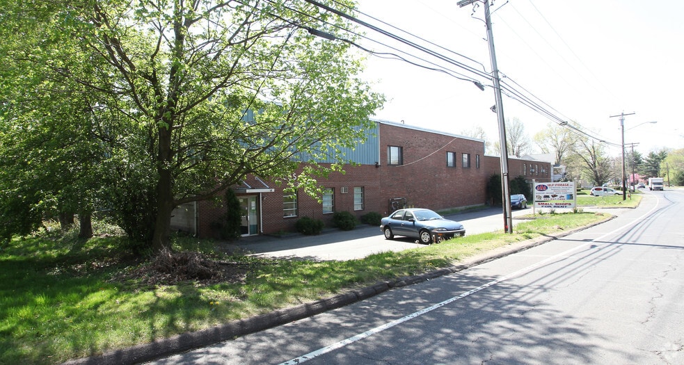 More Photos Of 956-980 Old Colony Rd, Meriden Warehouse For Lease