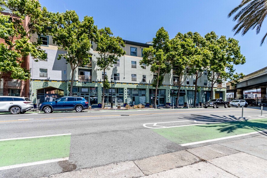 More Photos Of 147 Valencia St, San Francisco Apartments For Lease