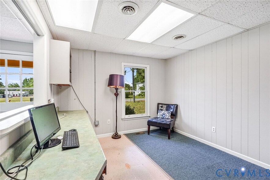 More Photos Of 10806 Rives Ave, Mc Kenney Medical For Sale