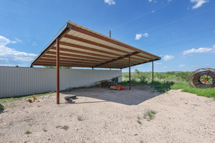 More Photos Of 2160 TX-118, Alpine Light Distribution For Sale