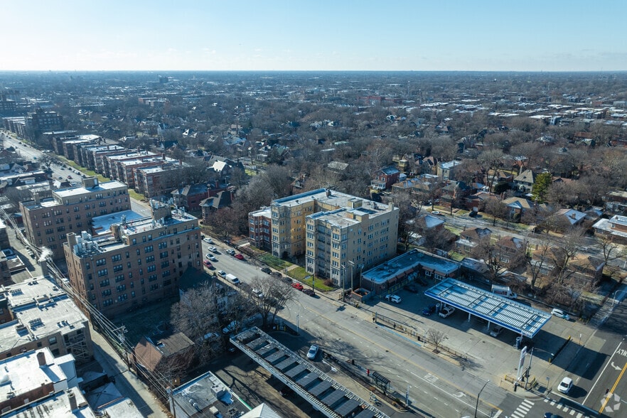 More Photos Of 6720 S Jeffery Blvd, Chicago Apartments For Sale