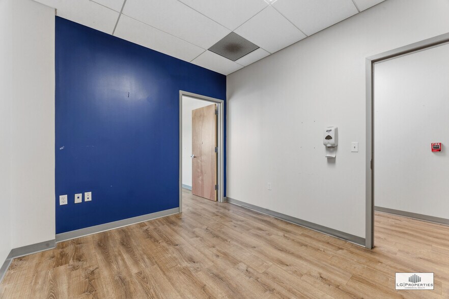More Photos Of 456 Chestnut St, Lakewood Office For Lease