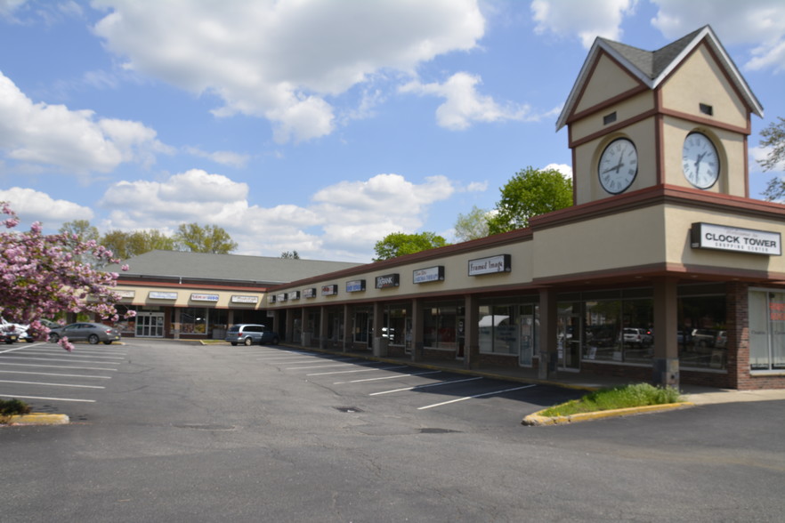 Primary Photo Of 574 Newark Pompton Tpke, Pompton Plains Restaurant For Sale