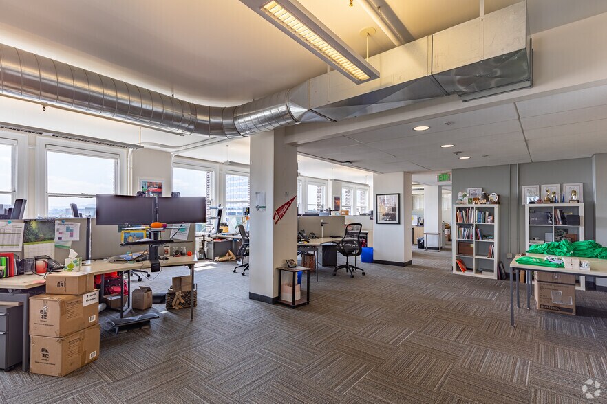 More Photos Of 319 SW Washington St, Portland Office For Sale