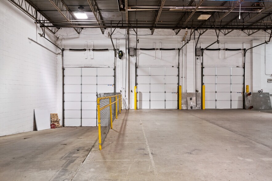 More Photos Of 2707 W Carson St, Pittsburgh Warehouse For Sale