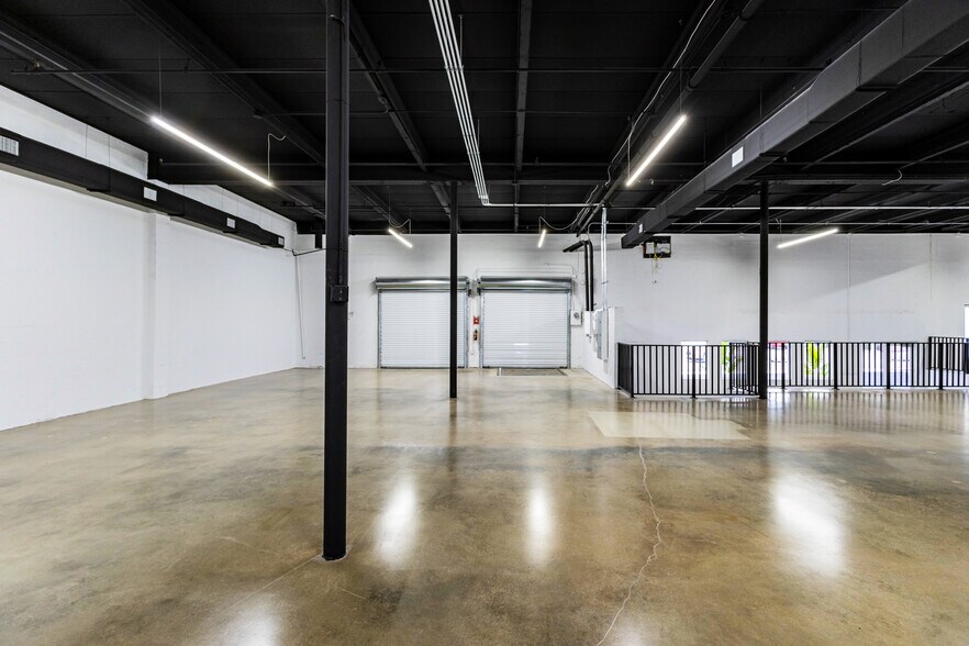 More Photos Of 6800-6890 NE 4th Ct, Miami Light Distribution For Lease