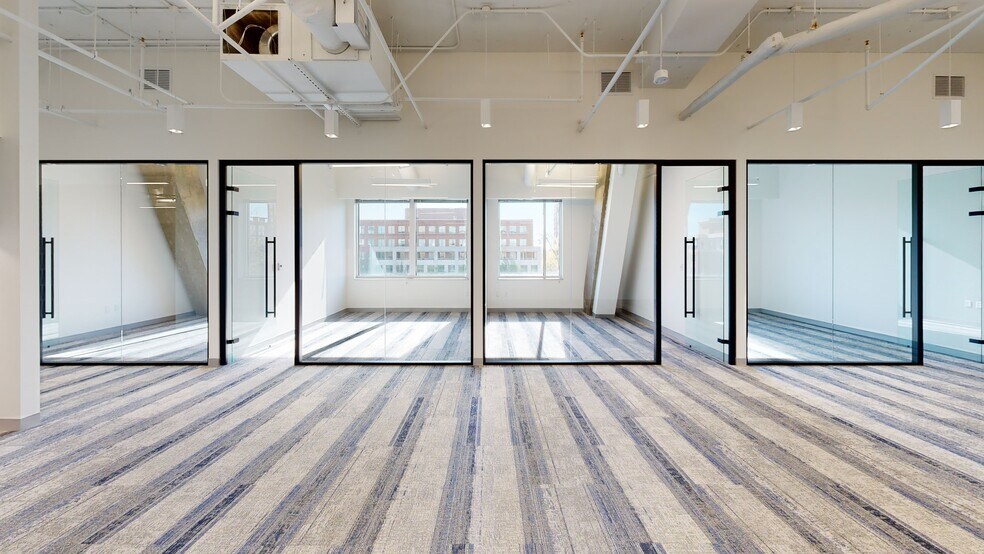 More Photos Of 1900 Duke St, Alexandria Office For Lease