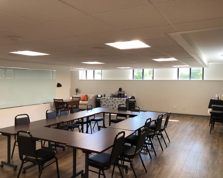 More Photos Of 9835 Auburn Rd, Fort Wayne Medical For Sale