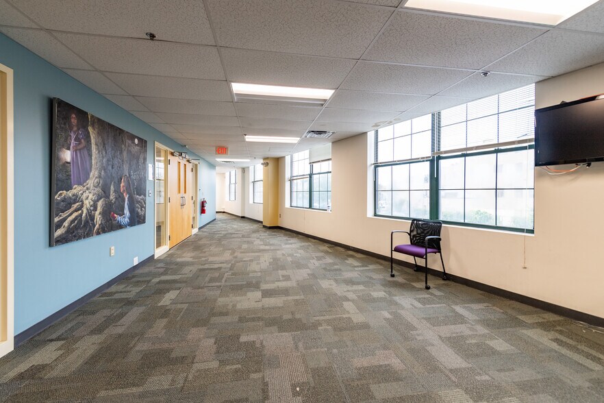 More Photos Of 815 Somerville Ave, Cambridge Office For Sale