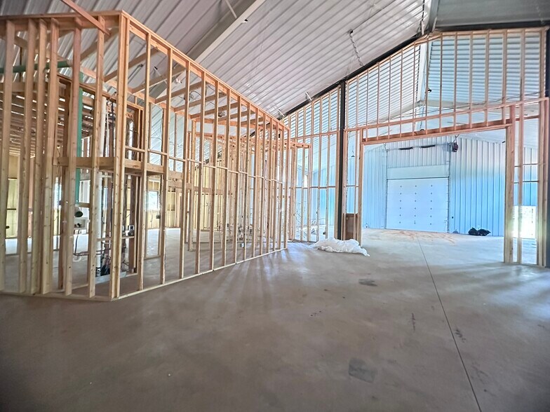 More Photos Of 10300 AR-72, Bentonville Industrial For Sale