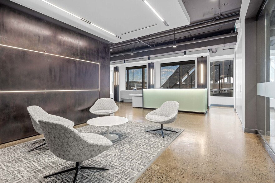 More Photos Of 975-983 Bank St, Ottawa Office For Lease