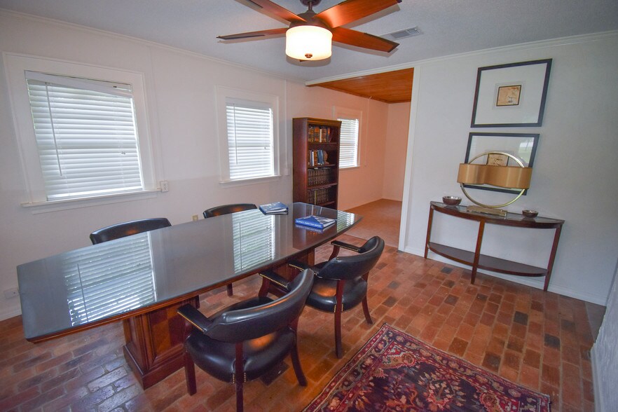 More Photos Of 19205 State Highway 181, Fairhope Office For Sale