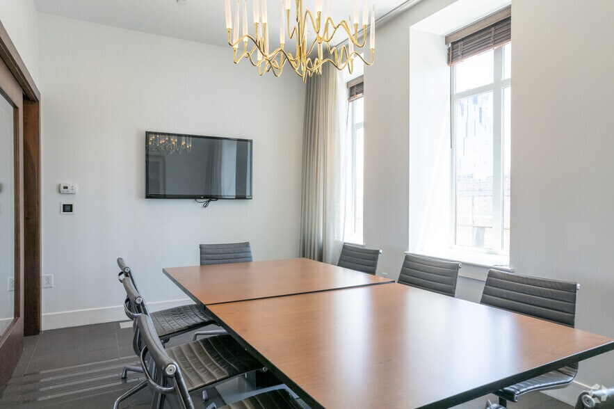 More Photos Of 1616-1618 Walnut St, Philadelphia Apartments For Lease