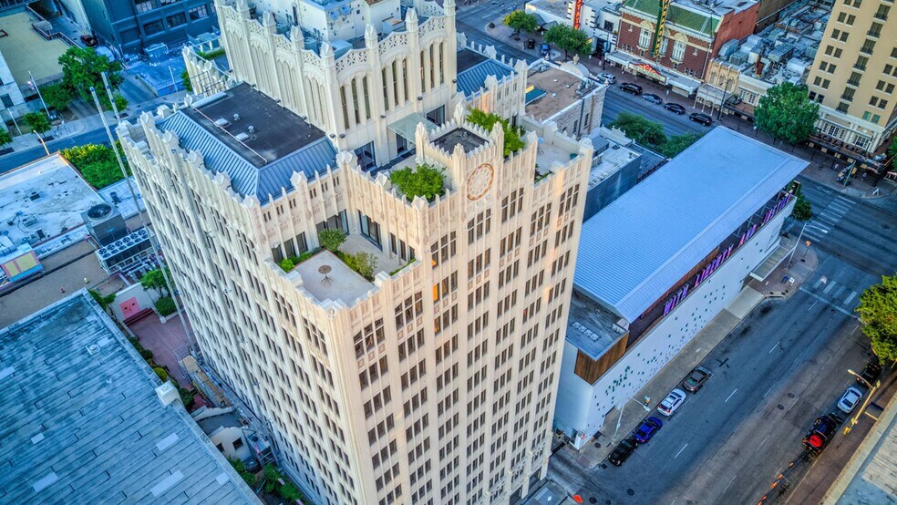 More Photos Of 114 W 7th St, Austin Office For Lease