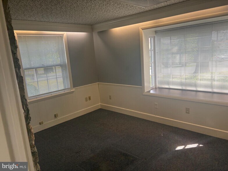 More Photos Of 1500 Lititz Pike, Lancaster Office Residential For Sale