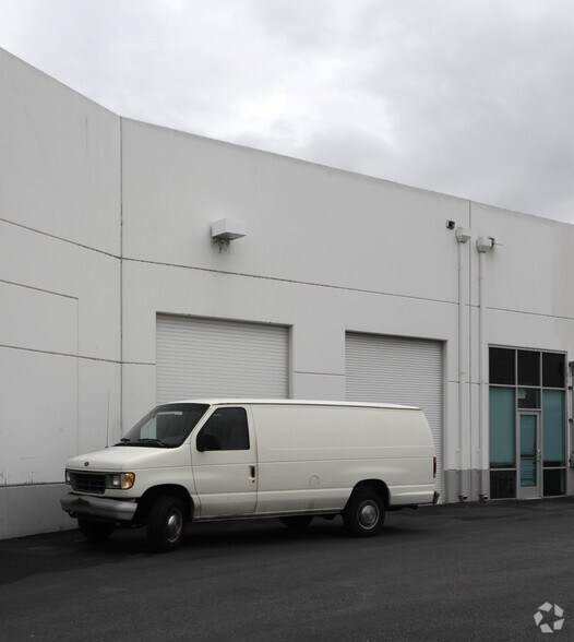 More Photos Of 3065 Edinger Ave, Tustin Light Manufacturing For Sale