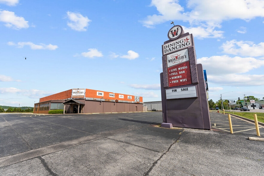 More Photos Of 625 State Hwy 165, Branson Theater Concert Hall For Sale