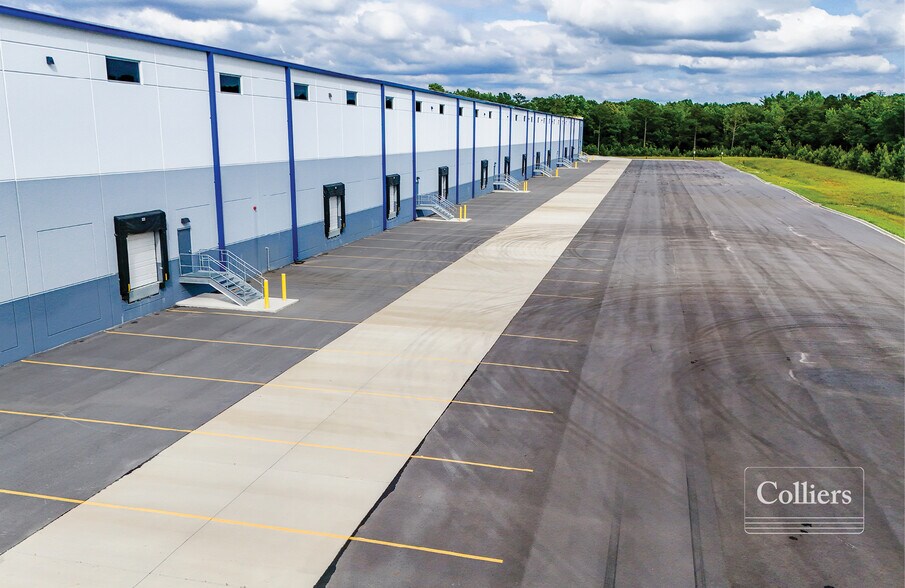 More Photos Of Access 77, Northpoint Boulevard, Blythewood Distribution For Lease