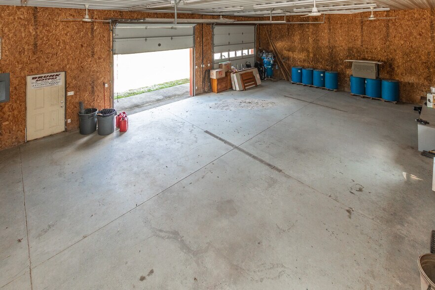 More Photos Of 288 W Brookville Rd, Fountaintown Office For Lease
