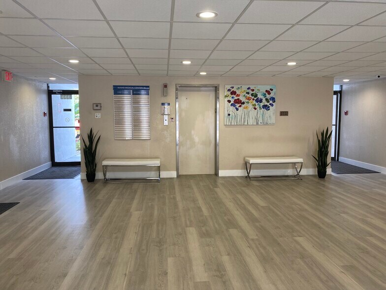 More Photos Of 8333 W McNab Rd, Tamarac Medical For Lease