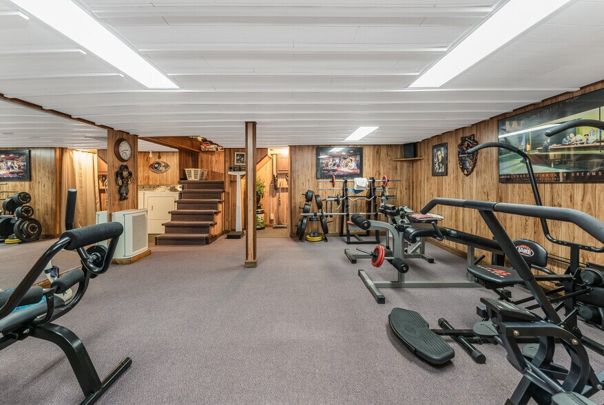 More Photos Of 5 Larison Ln, Ringoes Storefront Retail Office For Sale