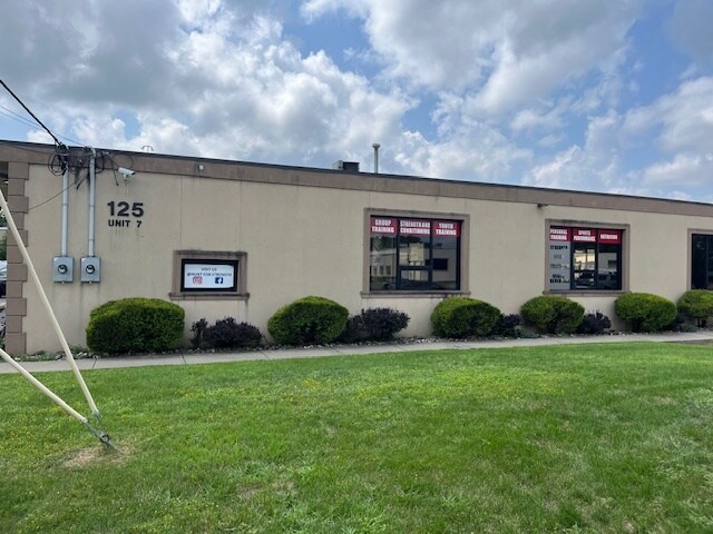 Primary Photo Of 125 Clinton Rd, Fairfield Warehouse For Lease