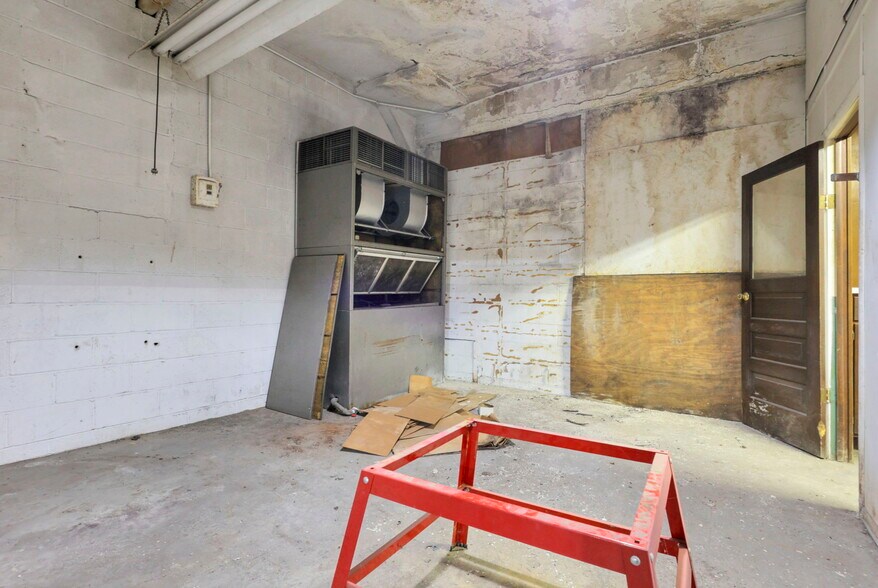 More Photos Of 435 N Elizabeth St, Lima Warehouse For Sale