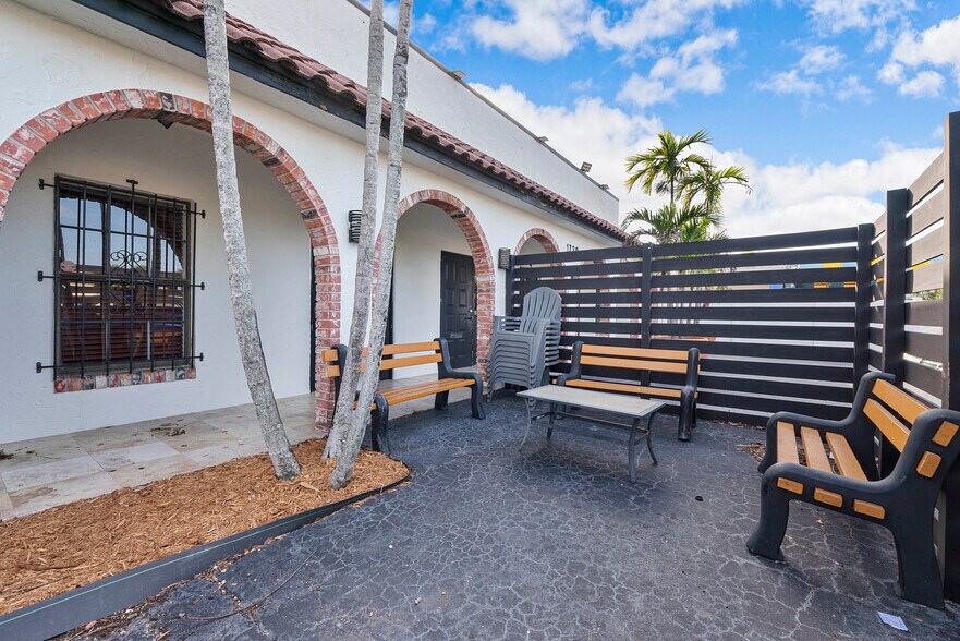 More Photos Of 1730 E Commercial Blvd, Fort Lauderdale Medical For Lease