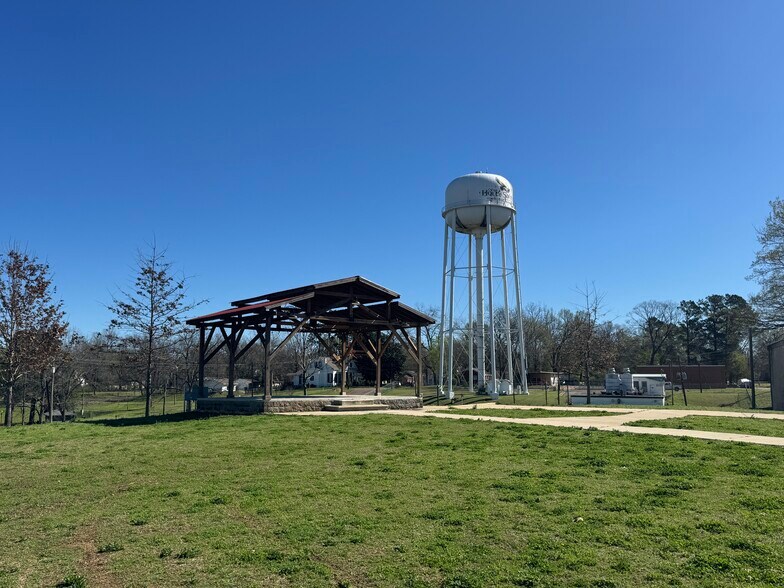 More Photos Of 158 E College Ave, Holly Springs Office For Sale