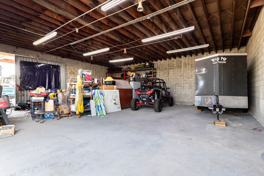More Photos Of 669 Arroyo St, San Fernando Manufacturing For Sale