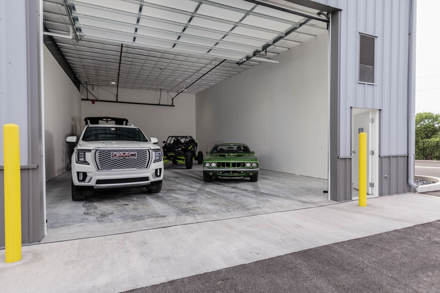More Photos Of 20485 NE Funner Pl, Bend Self Storage For Sale