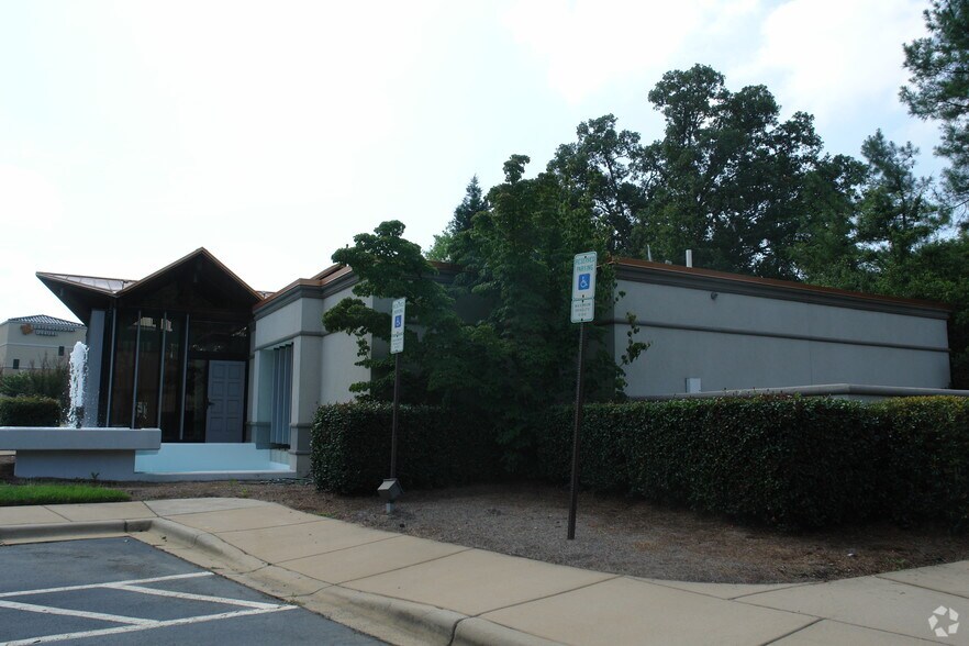 More Photos Of 8415 Pineville-matthews Rd, Charlotte Office For Sale