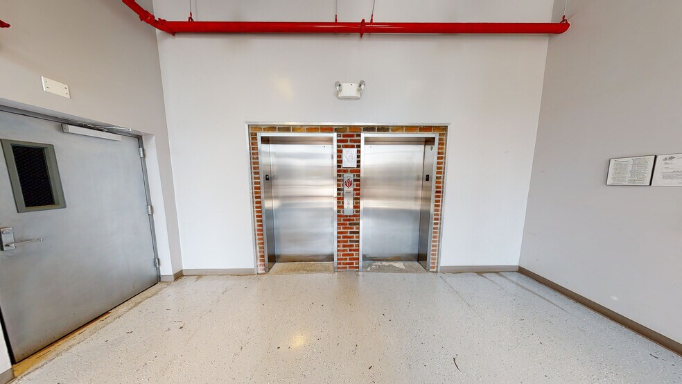 More Photos Of 160 Van Brunt St, Brooklyn Office For Lease