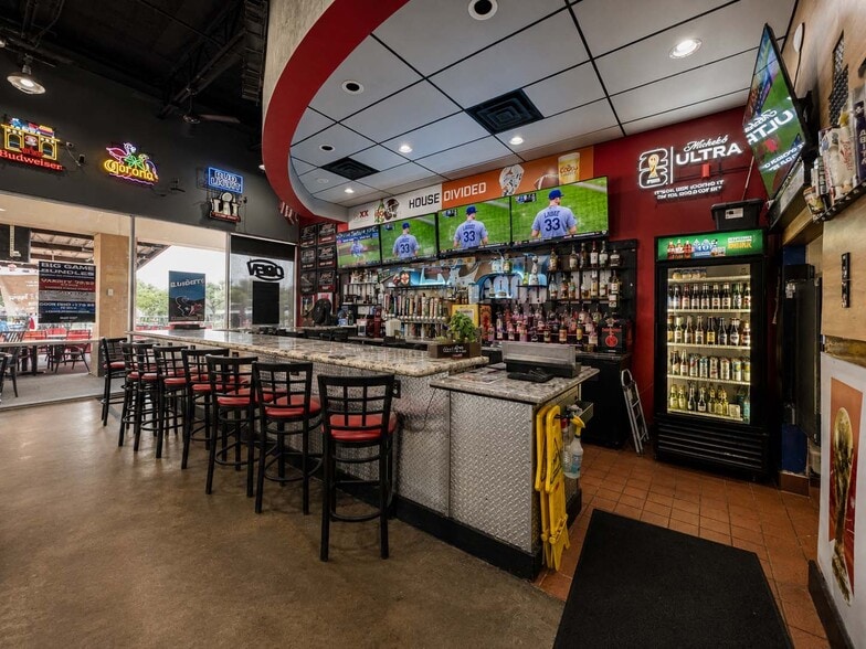 More Photos Of 9721 W Broadway St, Pearland Restaurant For Sale