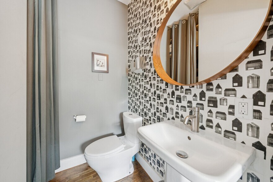 More Photos Of 1508 U St NW, Washington Office For Sale