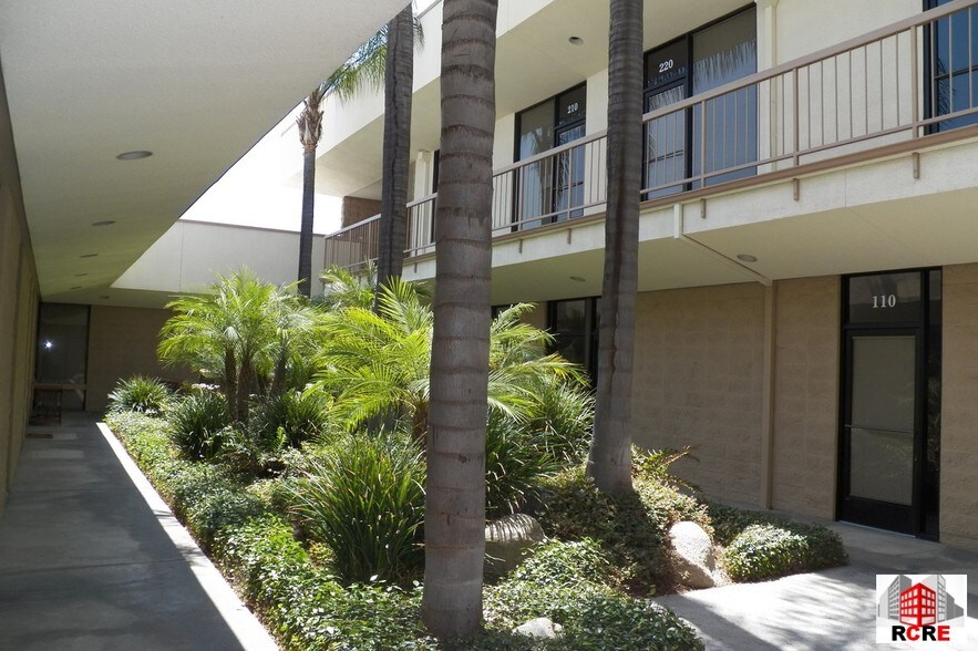 More Photos Of 225 E Airport Dr, San Bernardino Medical For Lease