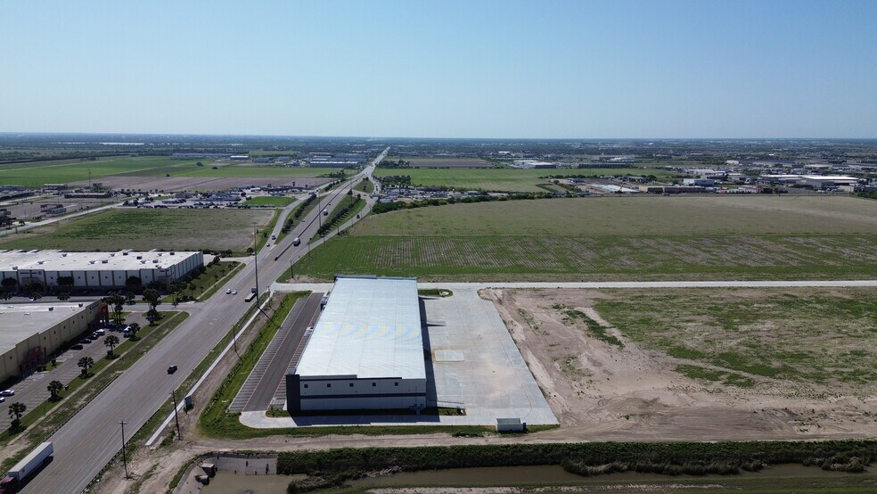 More Photos Of 890 E Military Hwy, Pharr Distribution For Sale