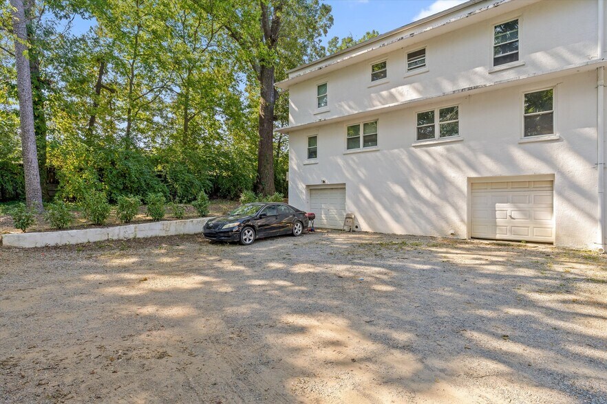More Photos Of 1026 Greenslake Rd, East Ridge Apartments For Sale