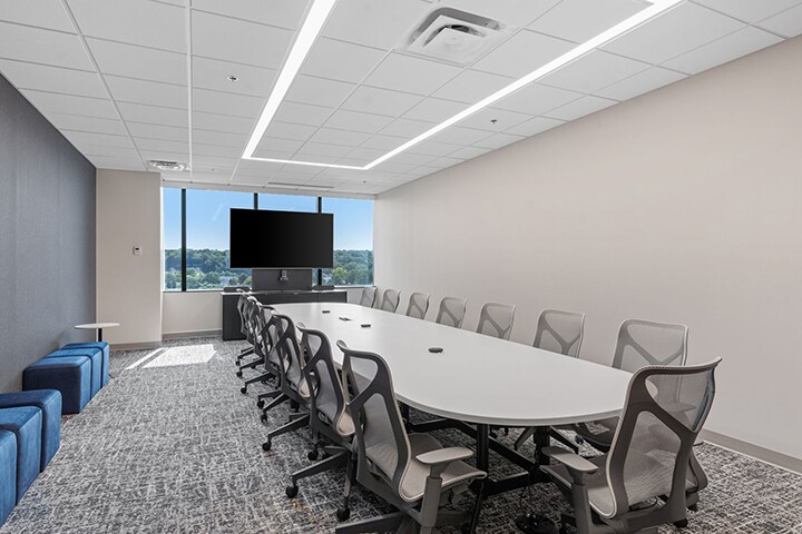 More Photos Of 10 River Park Plz, Saint Paul Office For Lease