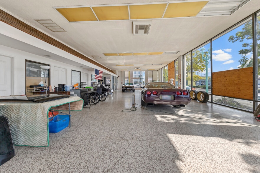 More Photos Of 3340 El Cajon Blvd, San Diego Auto Dealership For Sale