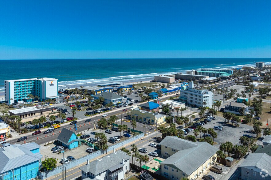 More Photos Of 128 S Atlantic Ave, Daytona Beach Freestanding For Sale